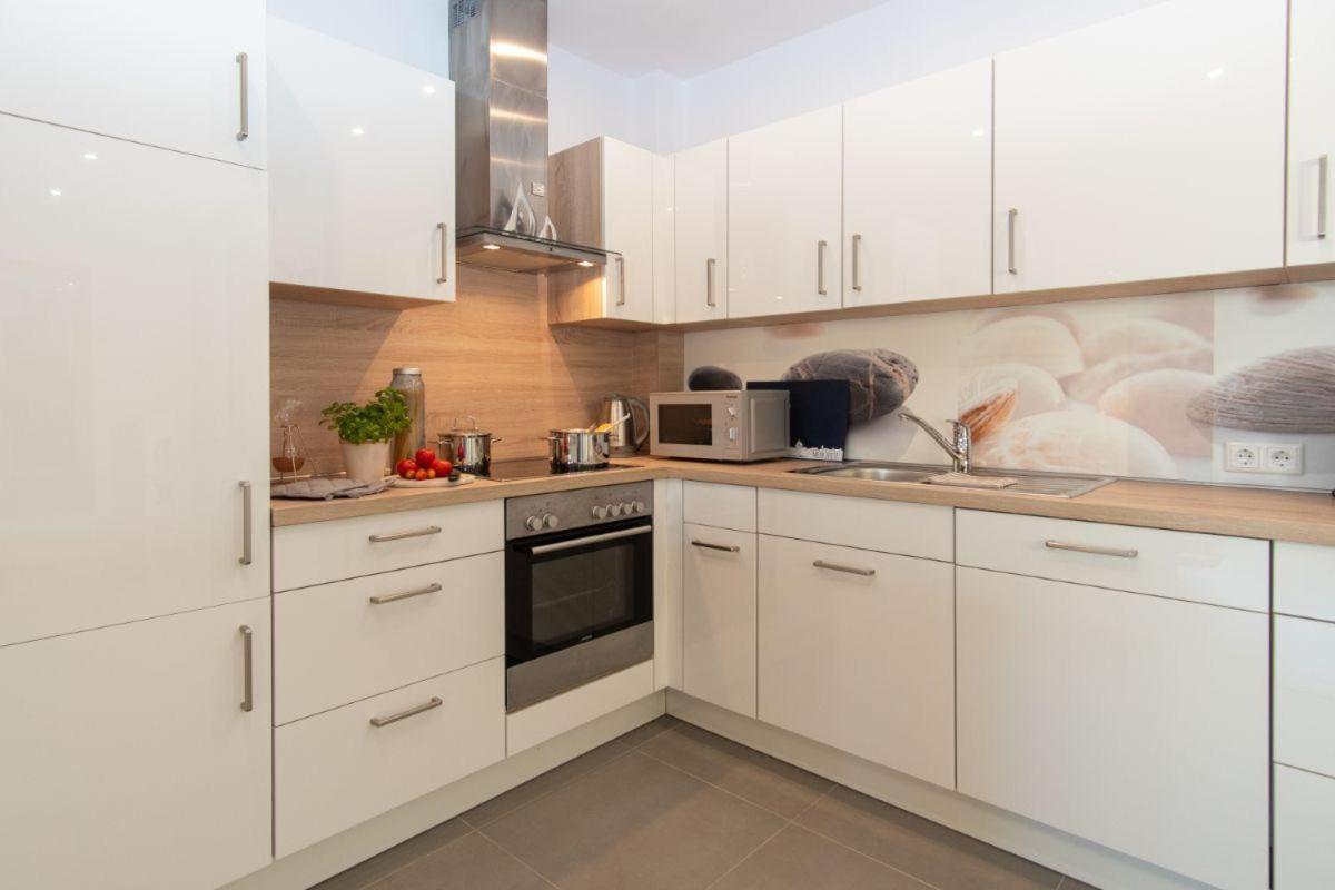 Haus-Wilhelmsplatz-Wohnung-Heimathafen Гайлігенгафен Екстер'єр фото